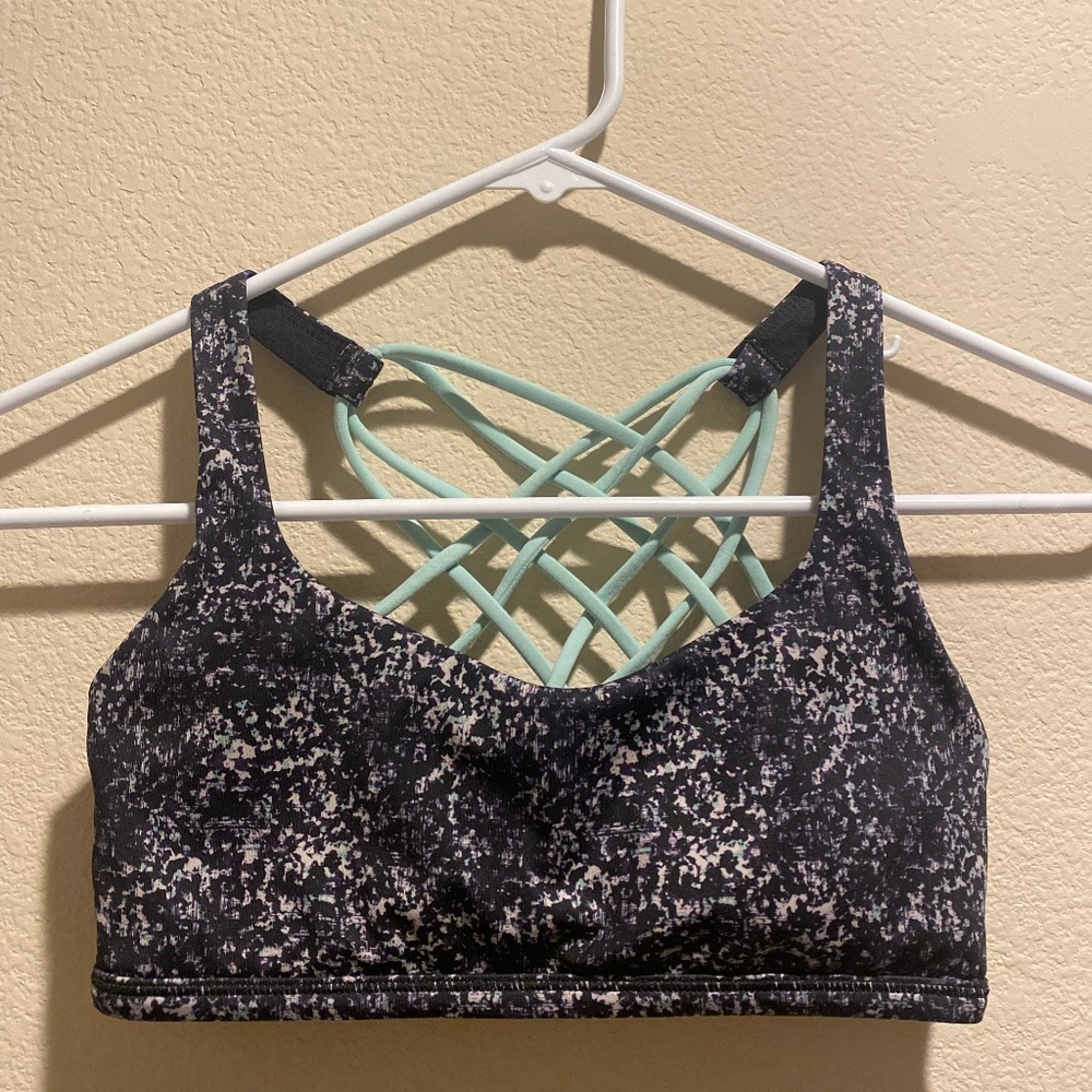 Lululemon Free to Be Wild Sports Bra